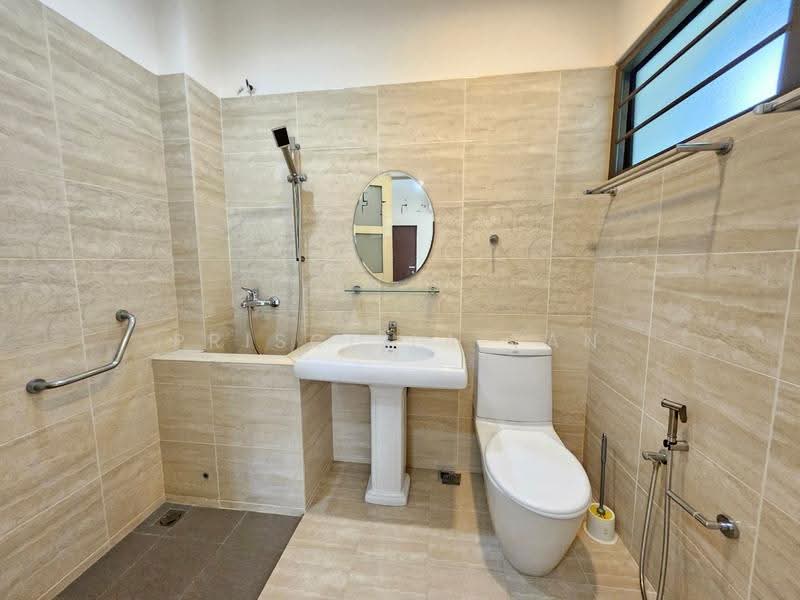 Bungalow House untuk Dijual di Bandar Kinrara (Selangor) - Priscilla Tan - Bathroom - PropertyGuru.com.my
