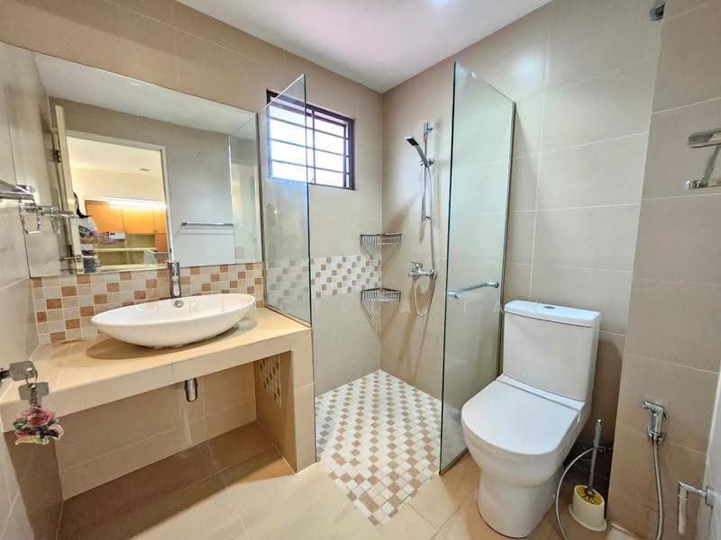 Bungalow House untuk Dijual di Bandar Kinrara (Selangor) - Priscilla Tan - Bathroom - PropertyGuru.com.my
