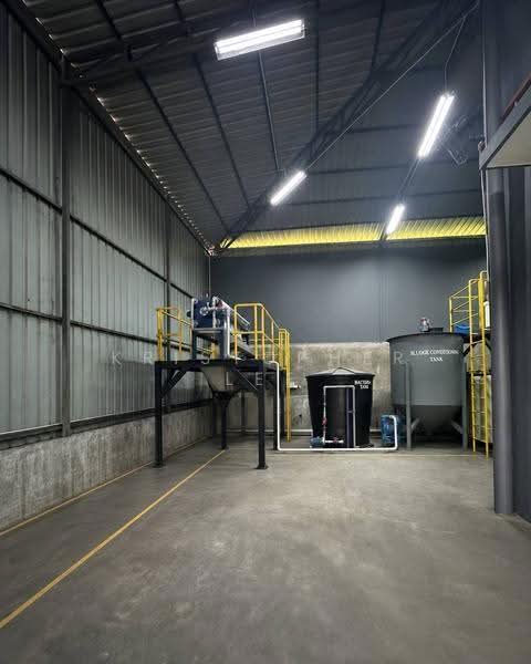 Kilang Berkembar untuk Disewa di Taman Perindustrian Cemerlang (Ulu Tiram) - Kristopher Lee - PropertyGuru.com.my