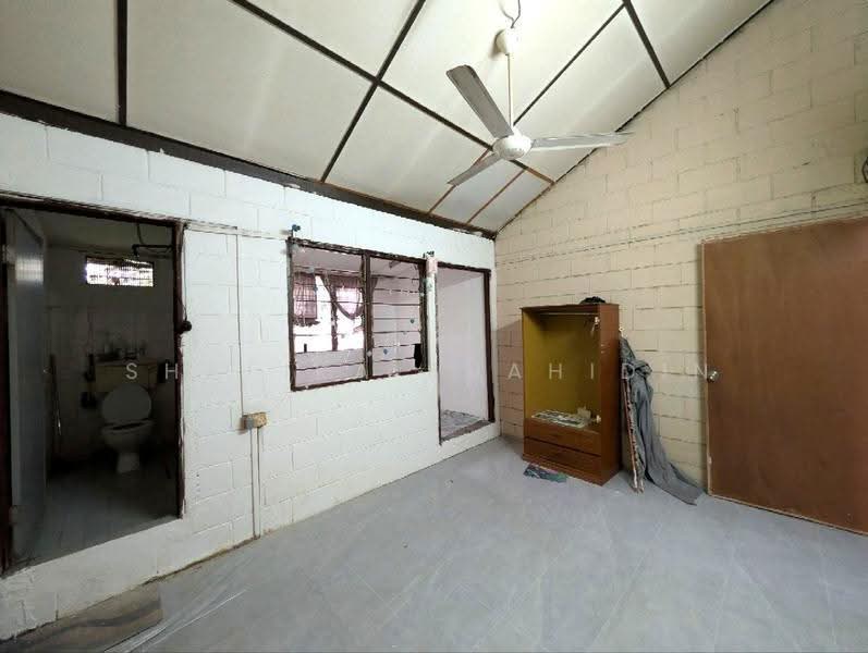 Rumah Teres 2-Tingkat untuk Dijual di Taman Selayang Jaya (Selayang) - Shafika Shahidin - Bathroom - PropertyGuru.com.my