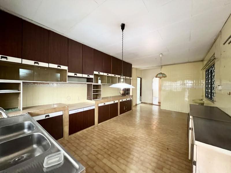 Bungalow House untuk Dijual di Taman Melodies (Johor Bahru) - Glenn Woo - Kitchen - PropertyGuru.com.my