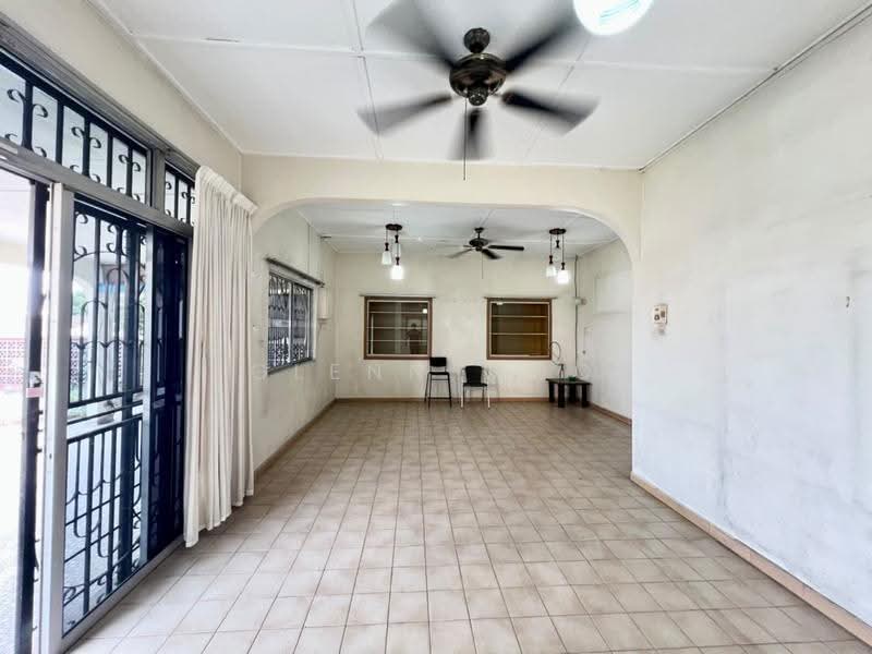 Bungalow House untuk Dijual di Taman Melodies (Johor Bahru) - Glenn Woo - Living Room - PropertyGuru.com.my