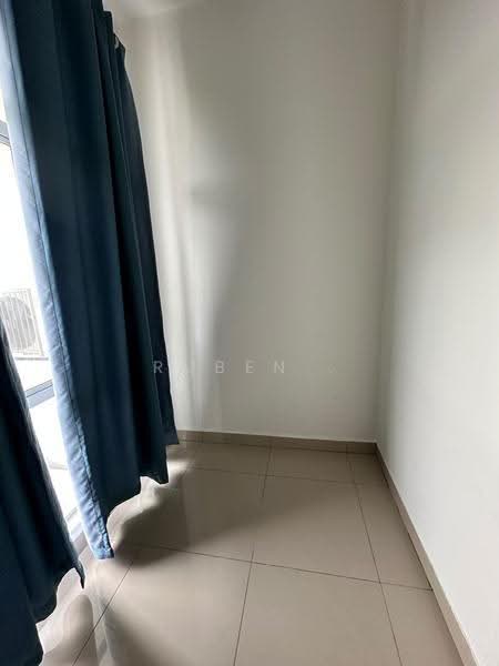 Kondominium untuk Disewa di LakeView Residency - Ruben . - Balcony - PropertyGuru.com.my