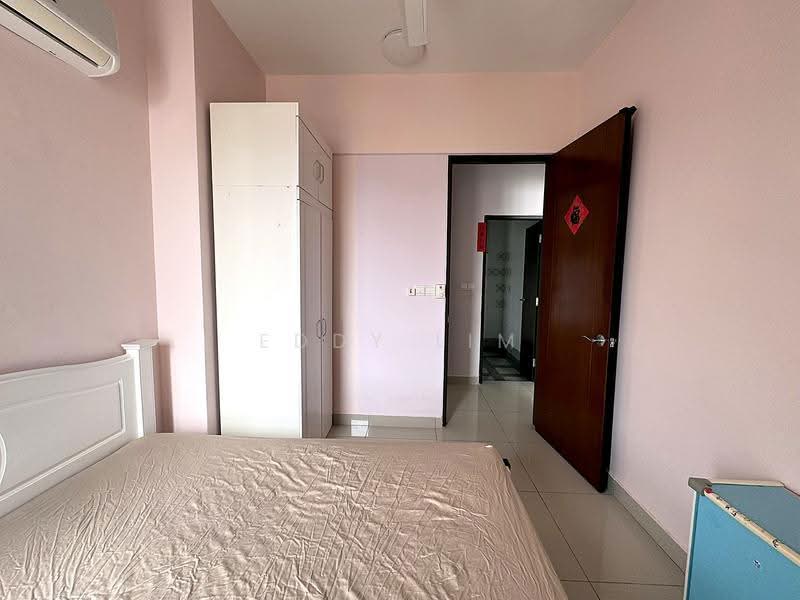 Kondominium untuk Dijual di Surin Condominium - Eddy Lim - Bedroom - PropertyGuru.com.my