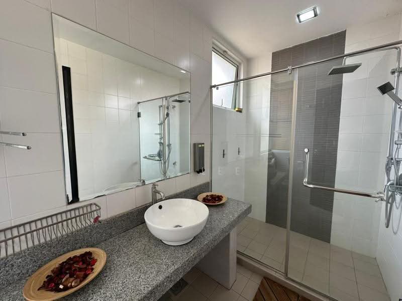 Kondominium untuk Disewa di Adora Courtyard Apartments - KC Lee - Bathroom - PropertyGuru.com.my