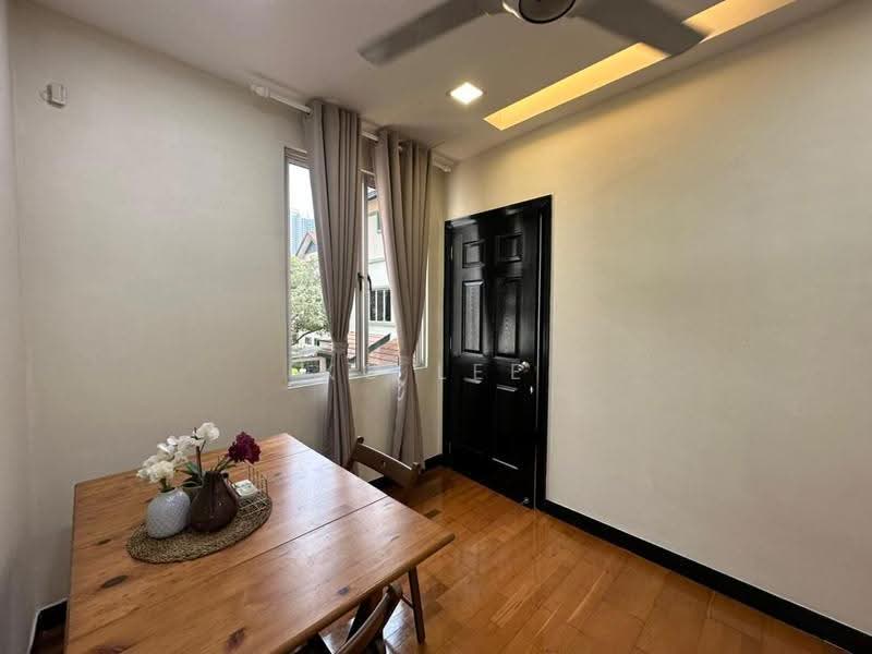 Kondominium untuk Disewa di Adora Courtyard Apartments - KC Lee - Dining Room - PropertyGuru.com.my