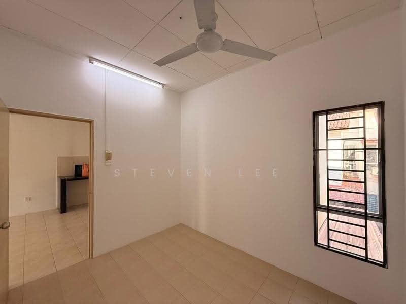Townhouse for Sale in Bandar Country Homes (Rawang) - Steven Lee - Interior - PropertyGuru.com.my
