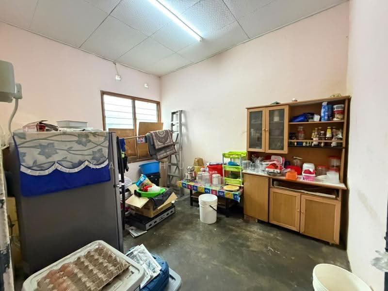 1-storey Terraced House for Sale in Taman Sri Rambai (Bukit Mertajam) - Kah Hui Teoh - Kitchen - PropertyGuru.com.my