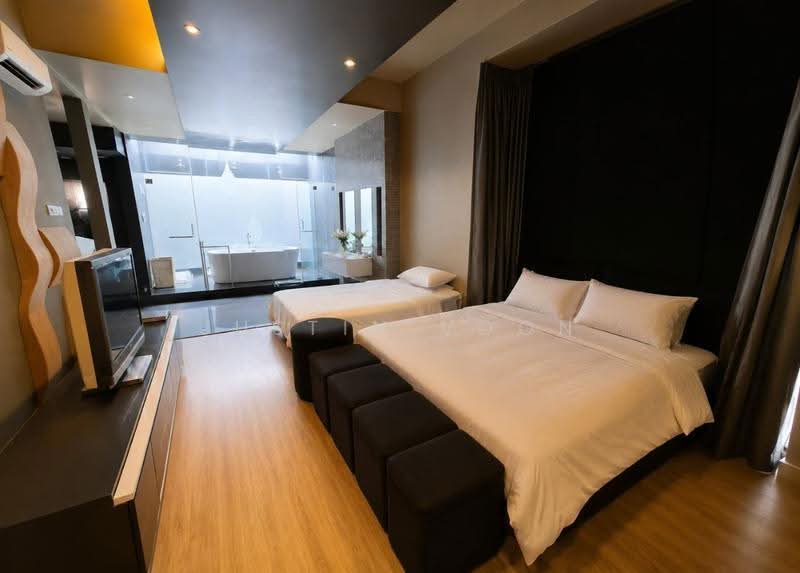 Semi-Detached House for Sale in Damansara Legenda (Petaling Jaya) - Justin Voon - Bedroom - PropertyGuru.com.my