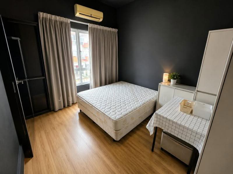 Semi-Detached House for Sale in Damansara Legenda (Petaling Jaya) - Justin Voon - Bedroom - PropertyGuru.com.my
