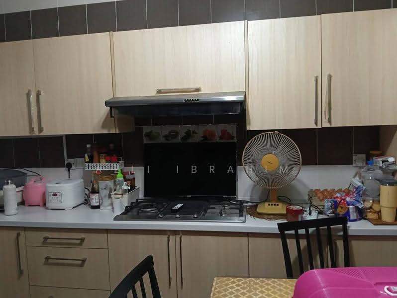 Rumah Teres 2-Tingkat untuk Dijual di Taman Suria Selayang (Selayang) - Azli Ibrahim - Kitchen - PropertyGuru.com.my
