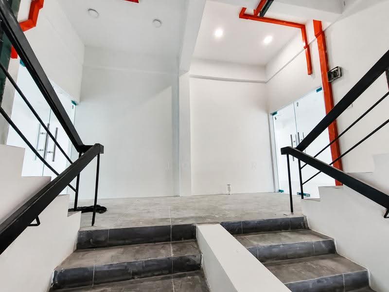 Shop for Rent in SS15 (Subang Jaya) - Lee Jo Surf - Entrance - PropertyGuru.com.my