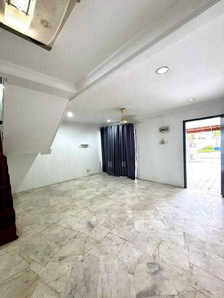 Rumah Teres 2-Tingkat untuk Dijual di Pandan Perdana (Ampang) - Azli Ibrahim - Living Room - PropertyGuru.com.my