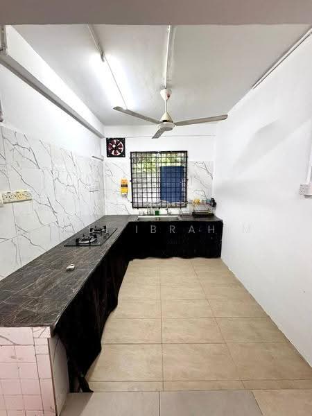 Rumah Teres 2-Tingkat untuk Dijual di Pandan Perdana (Ampang) - Azli Ibrahim - Kitchen - PropertyGuru.com.my
