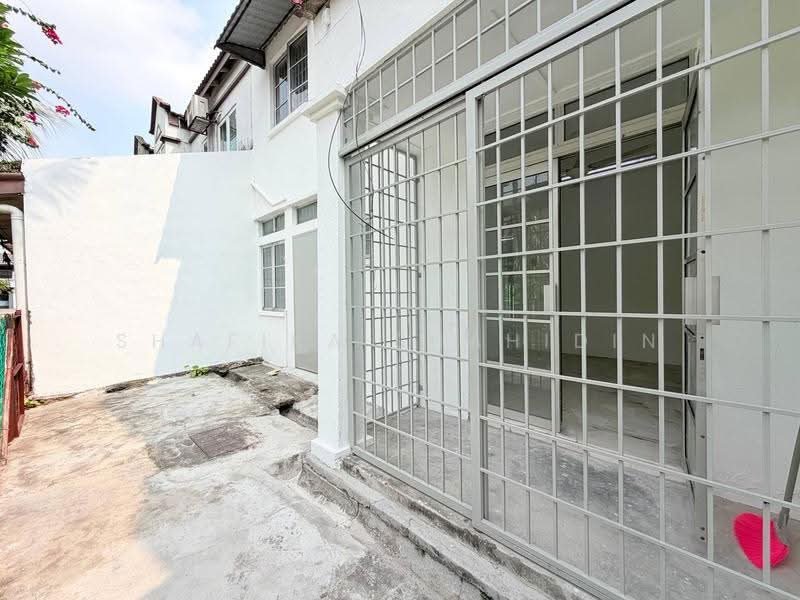 Rumah Teres 2-Tingkat untuk Dijual di Taman Subang Mewah (Subang Jaya) - Shafika Shahidin - Exterior - PropertyGuru.com.my