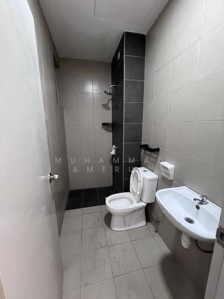 Service Residence for Rent at SkyLake Residence - Muhammad Amerul - Bathroom - PropertyGuru.com.my