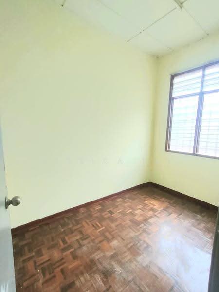 2-storey Terraced House for Sale in Lestari Putra (Seri Kembangan) - Jessica Tai - PropertyGuru.com.my