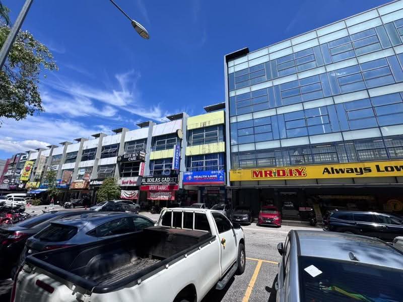 Shop / Office untuk Disewa di Taman Tasik Damai (Sungai Besi) - Loh KC - Exterior - PropertyGuru.com.my
