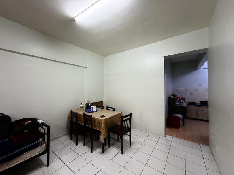 Pangsapuri untuk Dijual di Vista Bayu - Zenny Lim - Dining Room - PropertyGuru.com.my