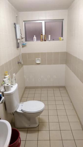 Kondominium untuk Disewa di Kinrara Mas - Ng Hon Keong - Bathroom - PropertyGuru.com.my