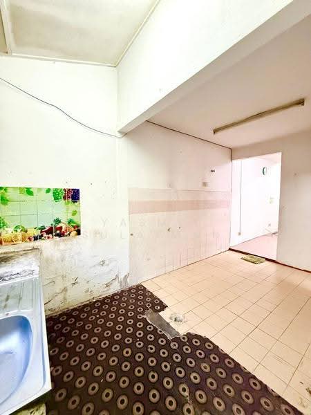 Rumah Teres 2-Tingkat untuk Dijual di Bandar Rinching (Semenyih) - Yasmin Sulaiman - Kitchen - PropertyGuru.com.my