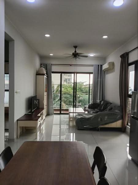 Condominium for Rent at Amberside @ Country Garden Danga Bay - NG ZEN XI - Living Room - PropertyGuru.com.my