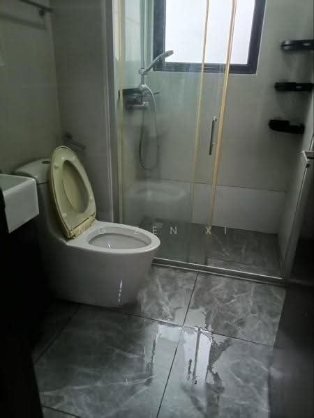 Condominium for Rent at Amberside @ Country Garden Danga Bay - NG ZEN XI - Bathroom - PropertyGuru.com.my