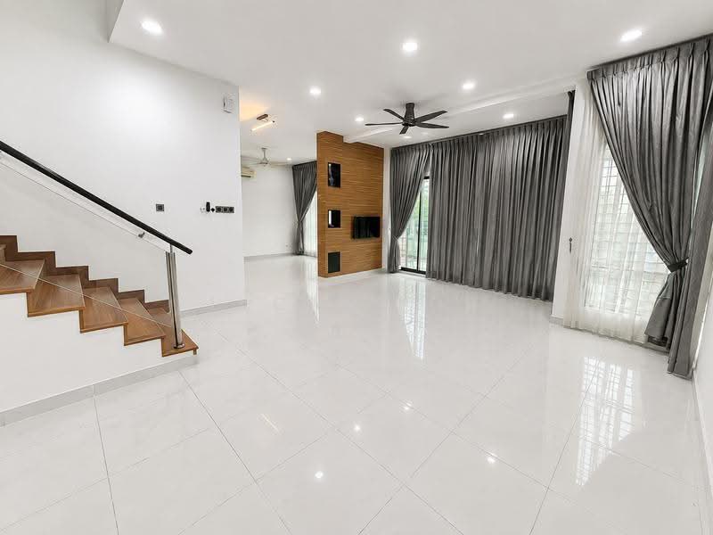 Semi-Detached House for Sale in 16 Sierra (Puchong) - Lucas Loh - Living Room - PropertyGuru.com.my