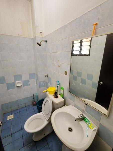 1-storey Terraced House for Sale in Bandar Bukit Raja (Klang) - Alwin Lee - Bathroom - PropertyGuru.com.my