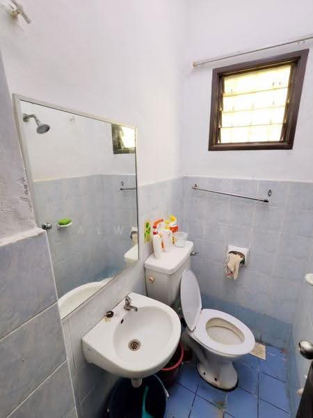 1-storey Terraced House for Sale in Bandar Bukit Raja (Klang) - Alwin Lee - Bathroom - PropertyGuru.com.my