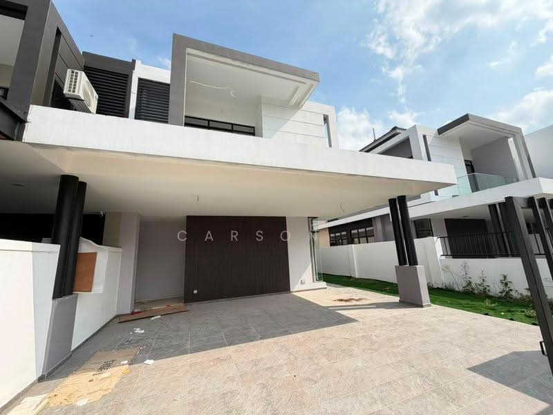 Cluster House for Sale in Austin Crest (Johor Bahru) - Carson . - Exterior - PropertyGuru.com.my