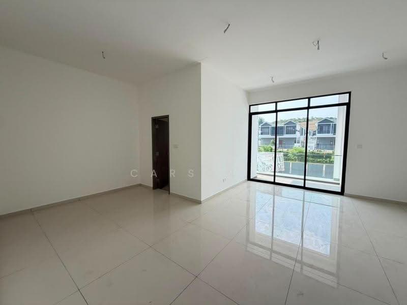 Cluster House for Sale in Austin Crest (Johor Bahru) - Carson . - Living Room - PropertyGuru.com.my