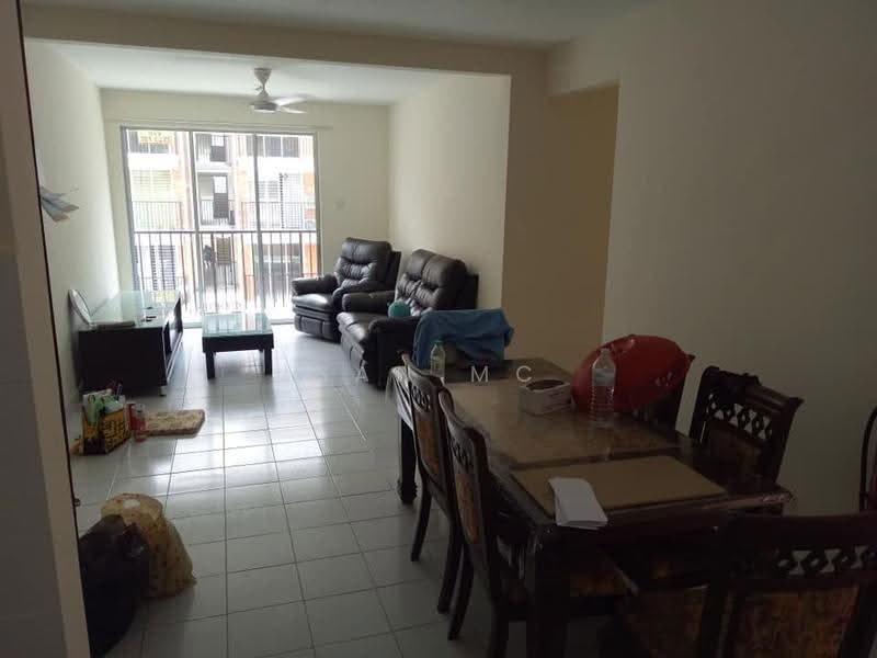Pangsapuri untuk Dijual di Goodview Heights - San MC - Living Room - PropertyGuru.com.my