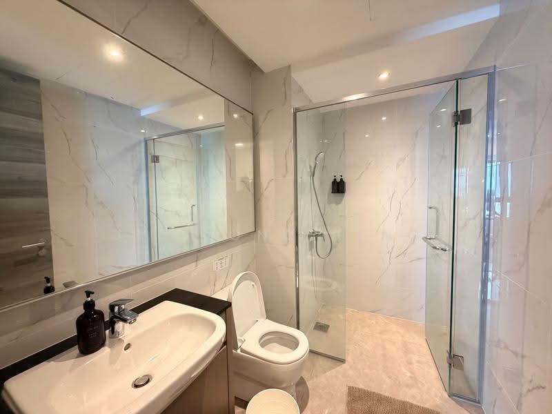 Service Residence for Sale at Agile Bukit Bintang - Jin Yong Heng - Bathroom - PropertyGuru.com.my