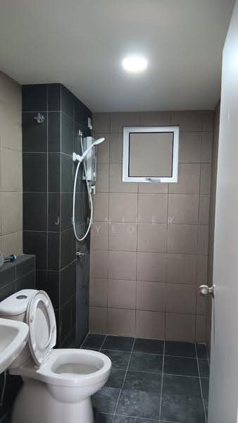Kondominium untuk Disewa di Residensi Dutamas Dahlia - Jennifer Yeo - Bathroom - PropertyGuru.com.my