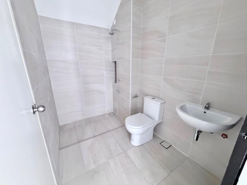 2-storey Terraced House for Sale in Taman Ekoflora (Johor Bahru) - Carson . - Bathroom - PropertyGuru.com.my