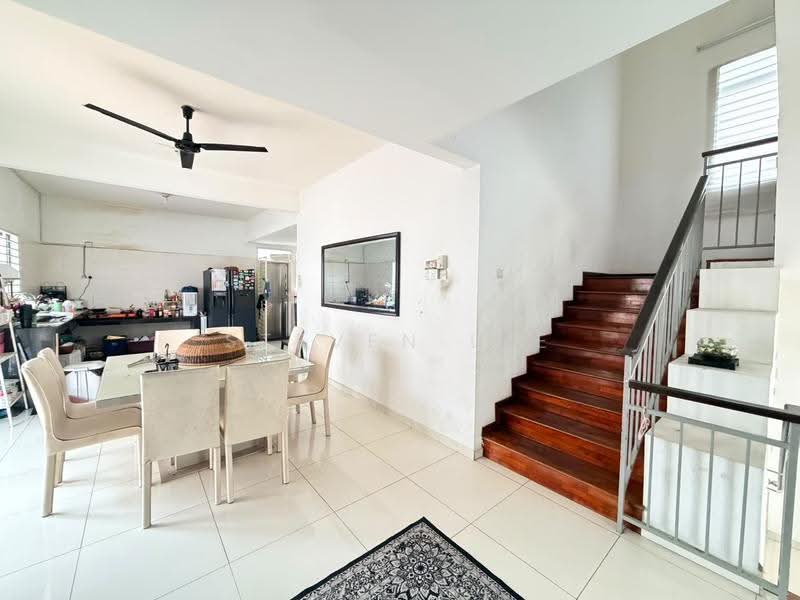 Rumah Berkembar untuk Dijual di Kota Emerald (Rawang) - Steven Lee - Dining Room - PropertyGuru.com.my