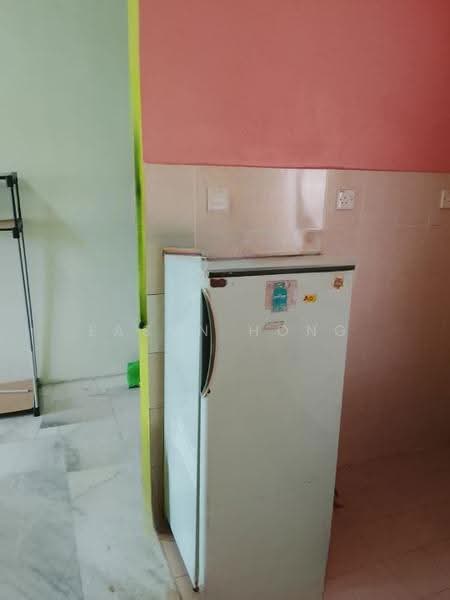 Pangsapuri untuk Disewa di Residensi Warnasari 1 - Eason Hong - Kitchen - PropertyGuru.com.my
