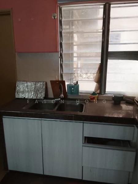 Pangsapuri untuk Disewa di Residensi Warnasari 1 - Eason Hong - Kitchen - PropertyGuru.com.my