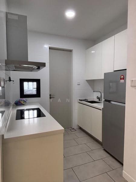 Kediaman Servis untuk Disewa di Skyluxe On The Park Bukit Jalil - Yan . - Kitchen - PropertyGuru.com.my
