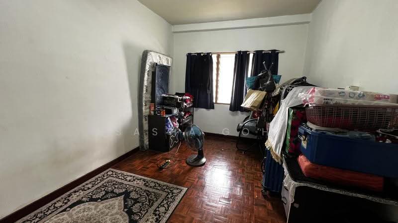Pangsapuri untuk Dijual di Putra Permai Block C - Sasha Goh - Bedroom - PropertyGuru.com.my
