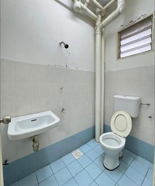 Flat for Sale at Taman Seri Setanggi - Vinz Ang - Bathroom - PropertyGuru.com.my
