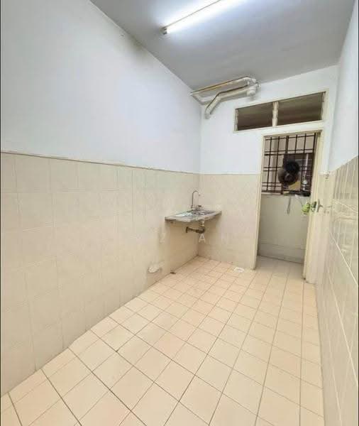 Flat for Sale at Taman Seri Setanggi - Vinz Ang - Interior - PropertyGuru.com.my