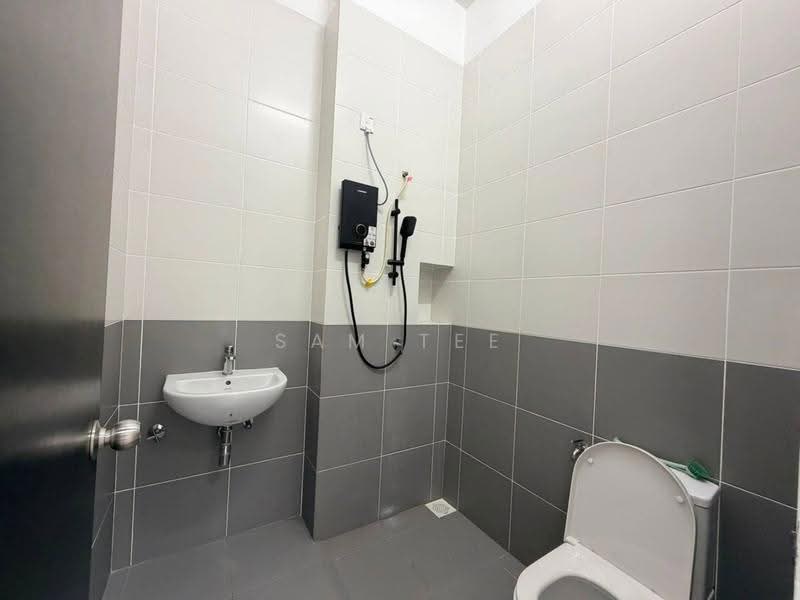 2-storey Terraced House for Rent in Iskandar Puteri (Nusajaya) (Johor) - Sam Tee - Bathroom - PropertyGuru.com.my