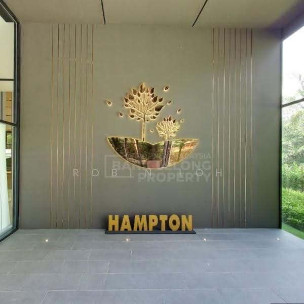 Kediaman Servis untuk Dijual di Hampton Height Damansara - Robin Loh - Entrance - PropertyGuru.com.my