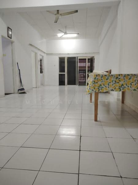 Flat for Rent at Sri Manja Square Petaling Jaya - Michael Lee - Living Room - PropertyGuru.com.my
