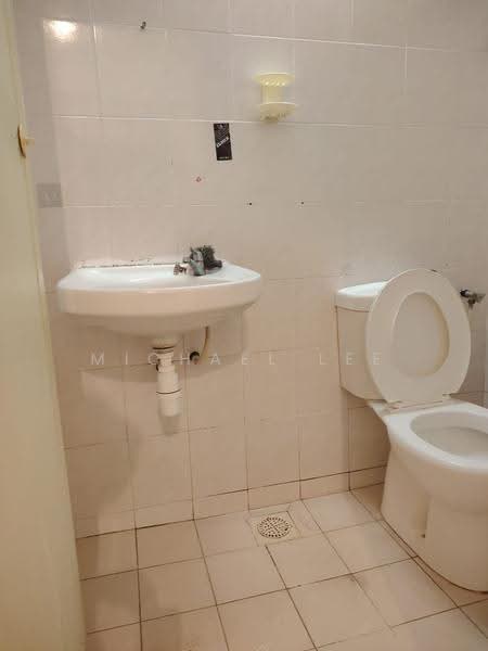 Flat for Rent at Sri Manja Square Petaling Jaya - Michael Lee - Bathroom - PropertyGuru.com.my