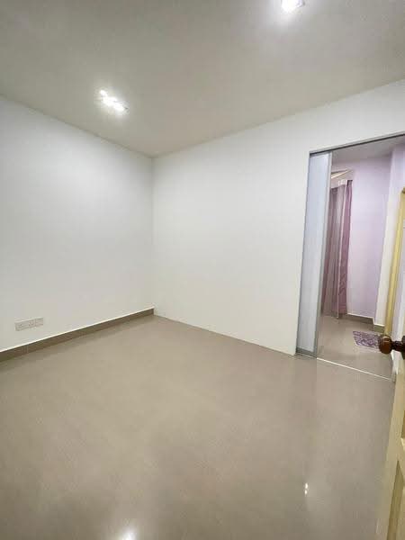 Condominium for Sale at Regency Heights Condo - Amber Hang - PropertyGuru.com.my