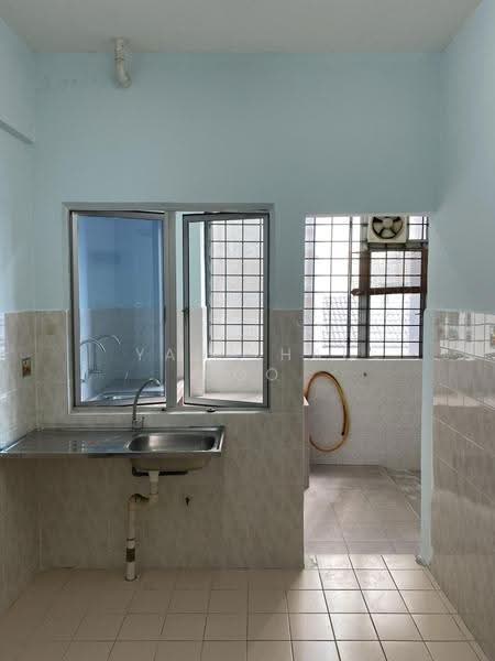 Pangsapuri untuk Disewa di Suria Kipark Damansara - Yau Thai Soo - Kitchen - PropertyGuru.com.my