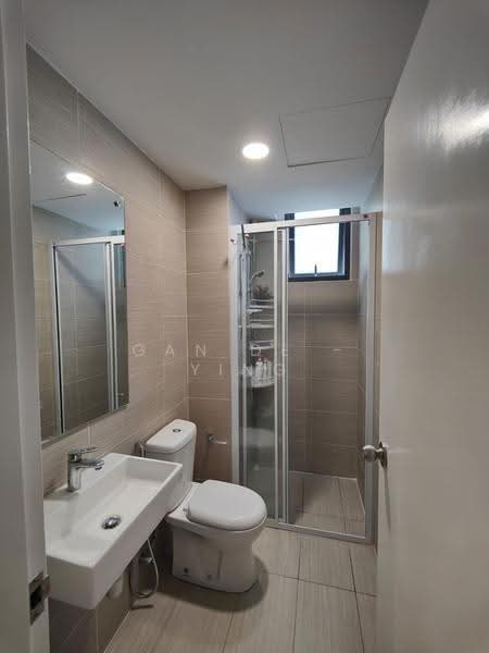 Kediaman Servis untuk Dijual di Serviced Residence @ Fera Residence @ The Quartz WM - Gan De - Ying - Bathroom - PropertyGuru.com.my